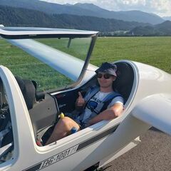 Flugwegposition um 16:40:27: Aufgenommen in der Nähe von Innsbruck, Österreich in 533 Meter